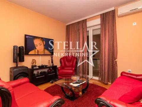 Prodaja, jednosoban stan, 45m², Vezirov Most, Podgorica - image 1