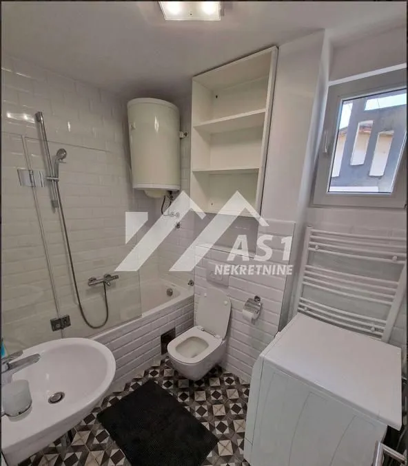 Izdavanje, dvosoban stan, 45m², Grbavica, Novi Sad Sve Podlokacije