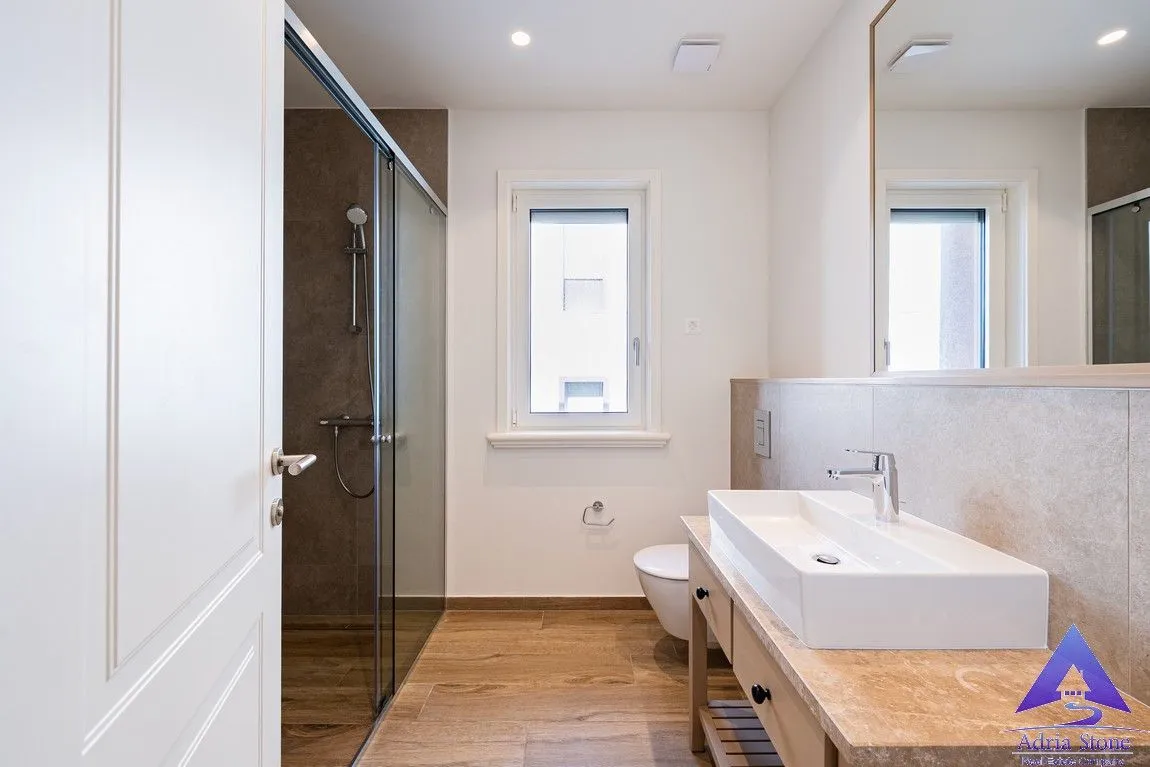 Prodaja, dvosoban stan, 94m², Luštica, Tivat