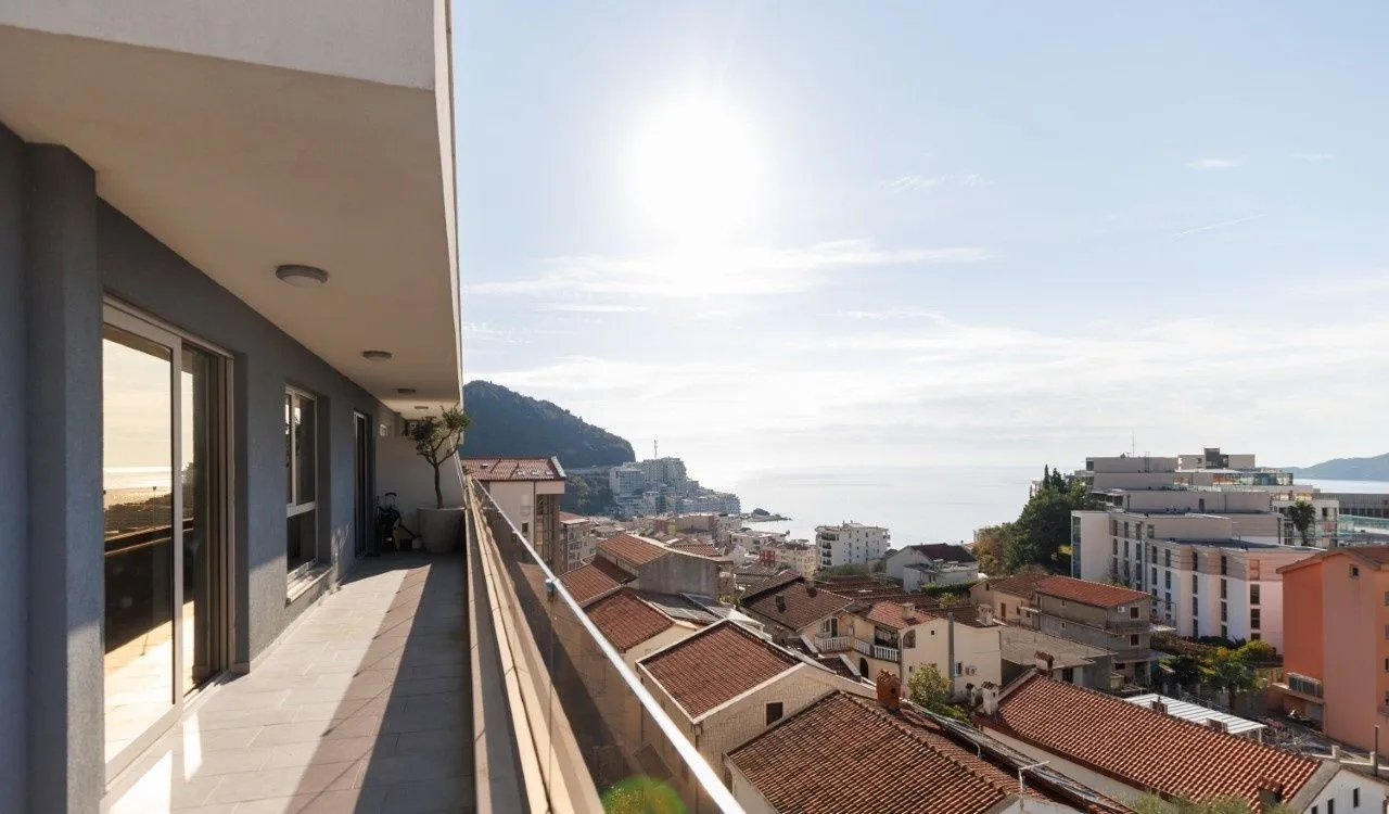 Prodaja, trosoban stan, Bečići, Budva