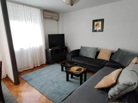 Rent, three bedroom apartment, 77m², Profesorska Kolonija, Palilula Sve Podlokacije