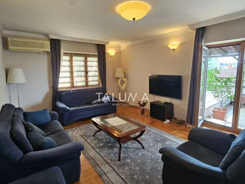 Rent, house, 300m², Masline, Podgorica - image 1