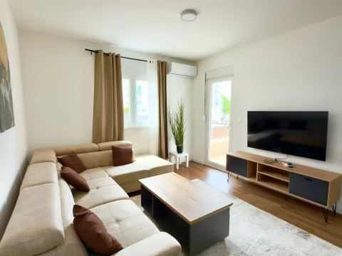 Izdavanje, jednosoban stan, 45m², Stari Aerodrom, Podgorica - image 3
