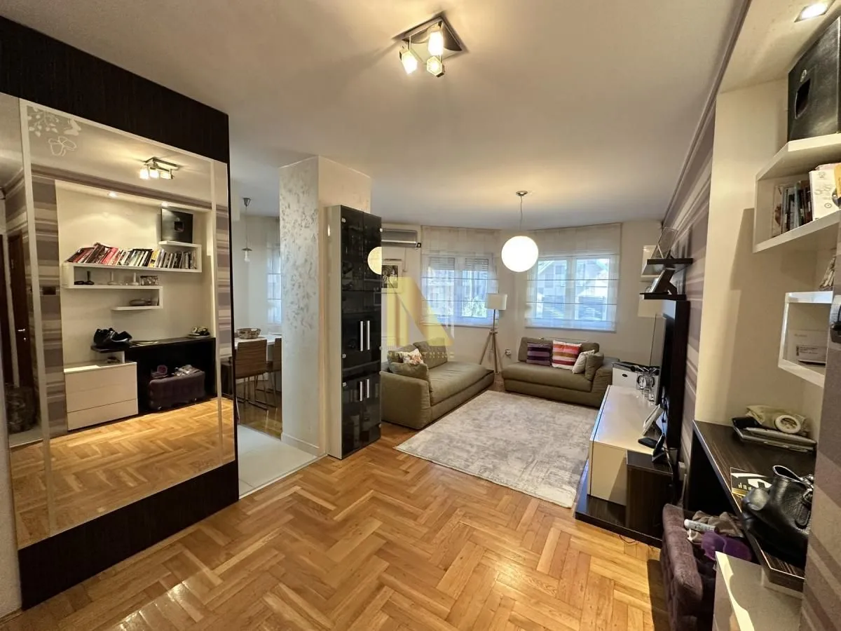 Prodaja, trosoban stan, 67m², Grbavica, Novi Sad Sve Podlokacije