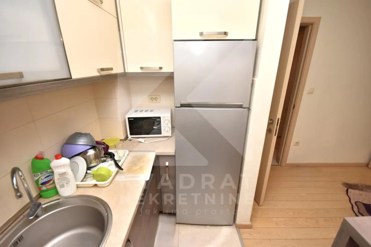Izdavanje, jednosoban stan, 46m², City Kvart, Podgorica