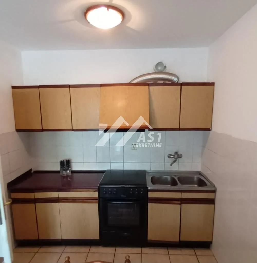 Izdavanje, dvosoban stan, 54m², Grbavica, Novi Sad Sve Podlokacije