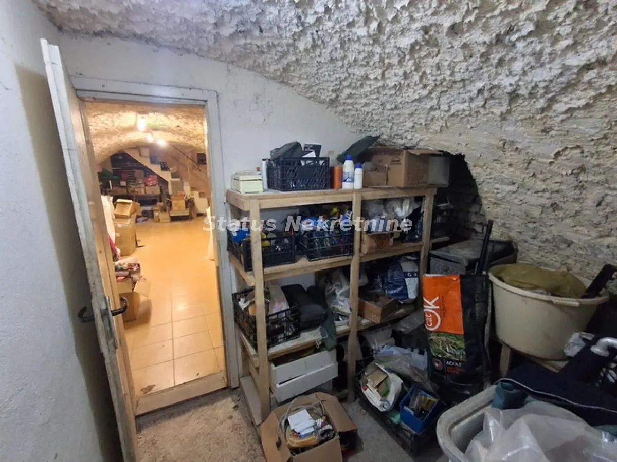 Prodaja, kuća, 156m², Futog, Novi Sad Sve Podlokacije