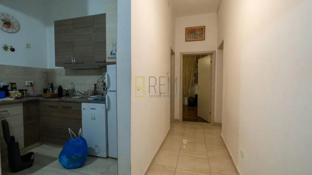 Prodaja, dvosoban stan, 70m², Centar, Podgorica