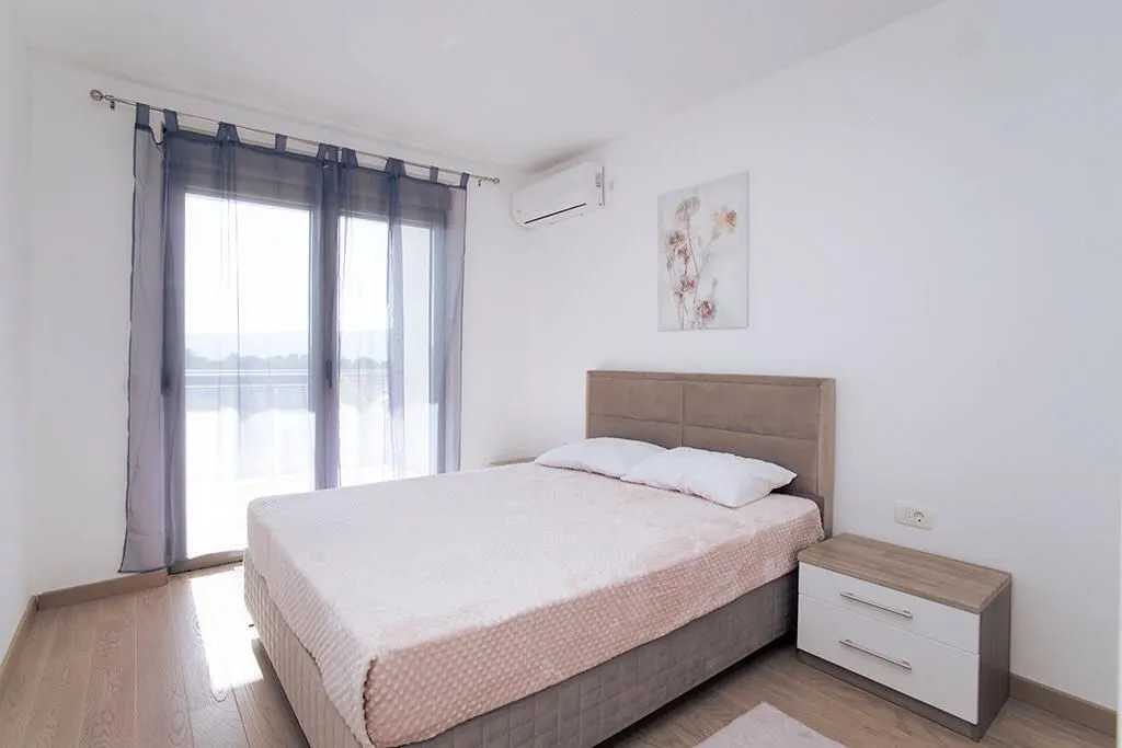 Prodaja, jednosoban stan, 57m², Pod Kuk, Tivat