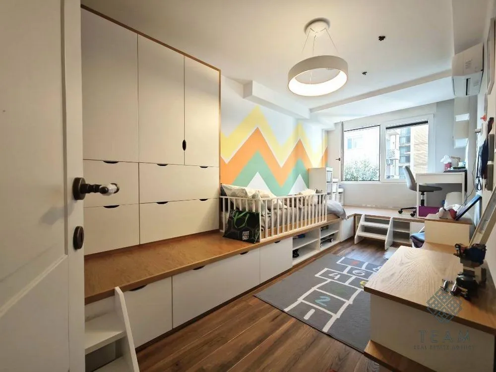Prodaja, trosoban stan, 122m², Centar, Podgorica