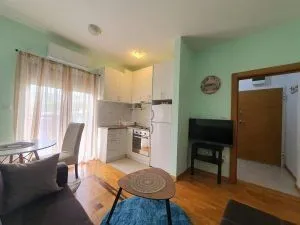 Izdavanje, jednosoban stan, 37m², Blok 6, Podgorica