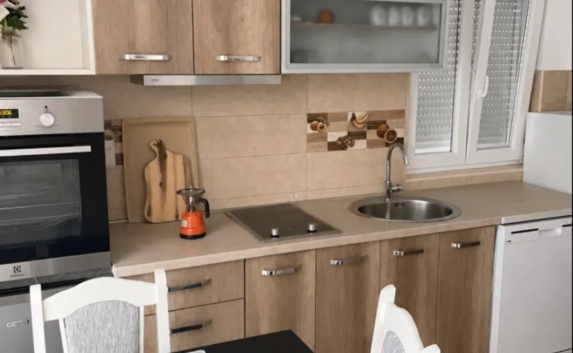 Izdavanje, jednosoban stan, 45m², Bijela, Herceg Novi