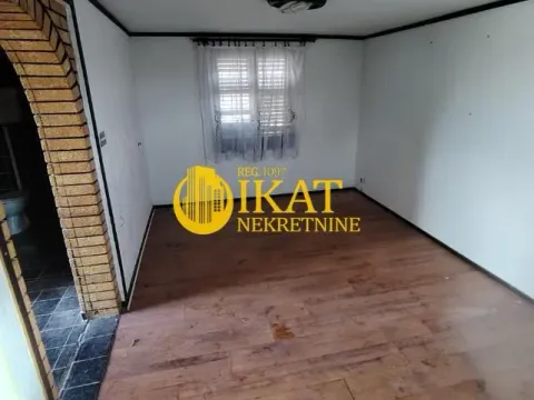 Prodaja, kuća, 36m², Titel, Novi Sad - image 1