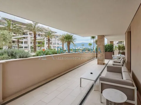 Prodaja, trosoban stan, 192m², Tivat, Crna Gora - image 24