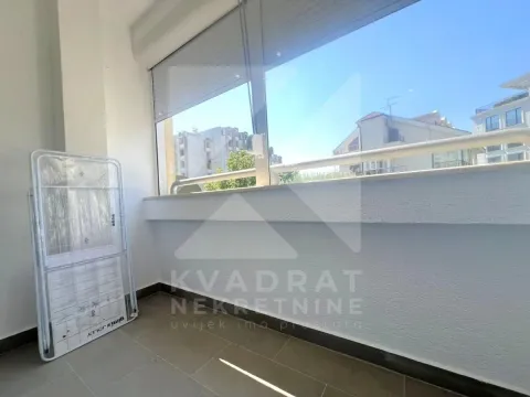 Rent, three bedroom apartment, 110m², Tološka šuma, Podgorica - image 15