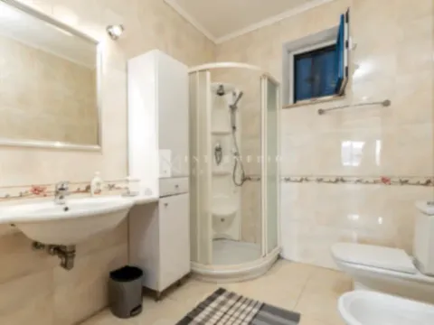 Izdavanje, jednosoban stan, 92m², Centar, Herceg Novi - image 10