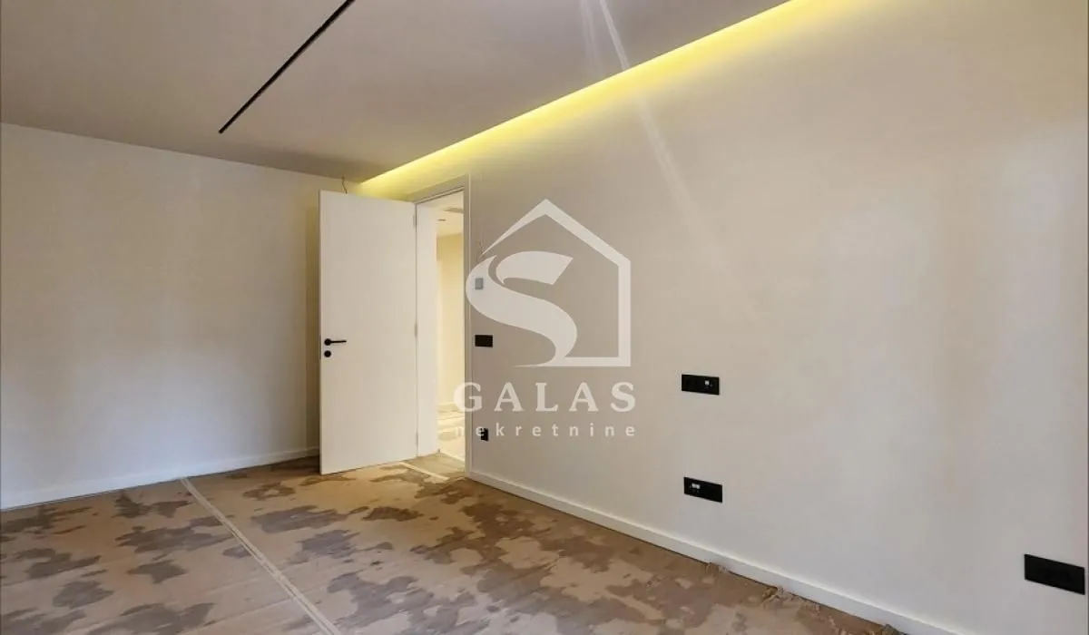 Sale, three bedroom apartment, 121m², Autokomanda, Voždovac Sve Podlokacije