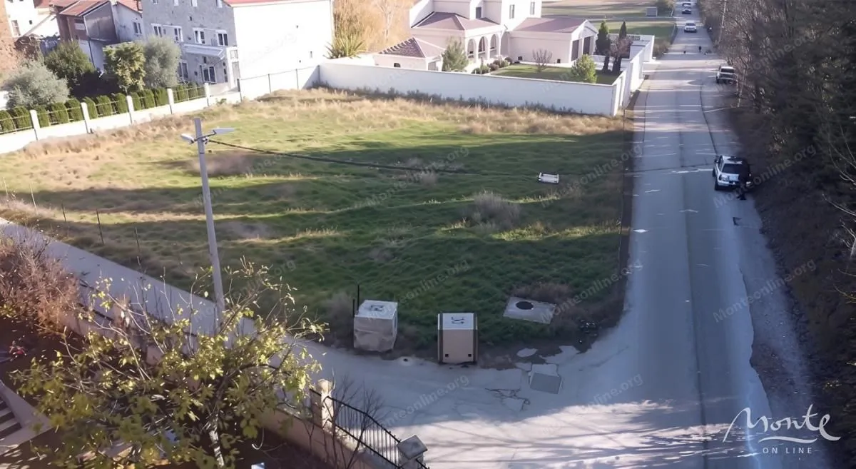 Prodaja, plac, 1074m², Tološi, Podgorica