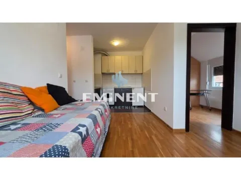 Rent, apartment, 33m², Zemun Gornji Grad, Zemun Sve Podlokacije - image 2