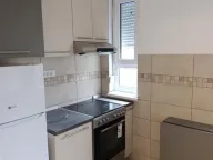 Izdavanje, trosoban stan, 80m², Centar, Novi Sad - image 1