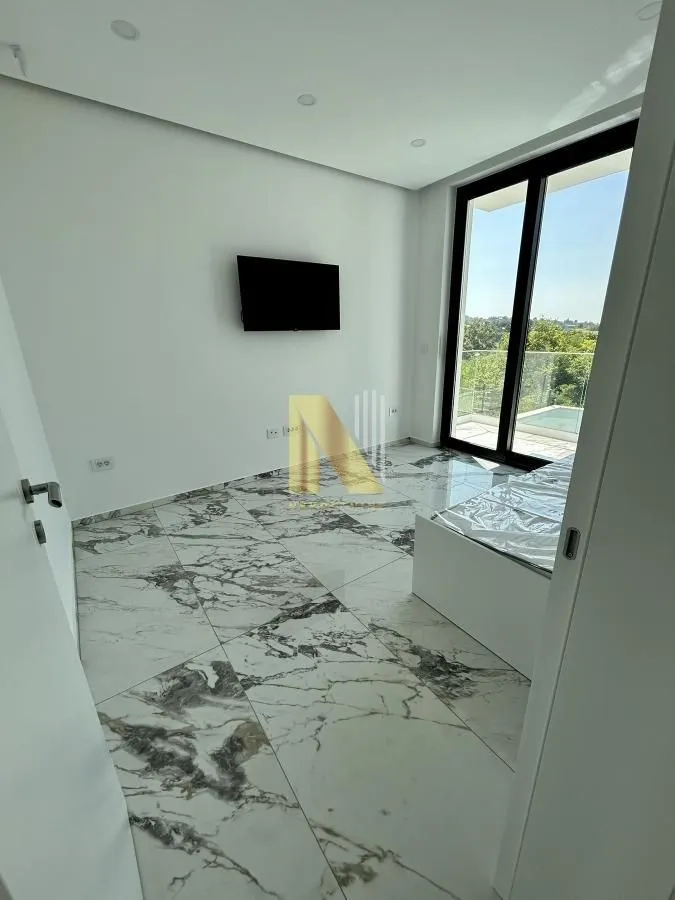 Izdavanje, kuća, 180m², Sremska Kamenica, Petrovaradin