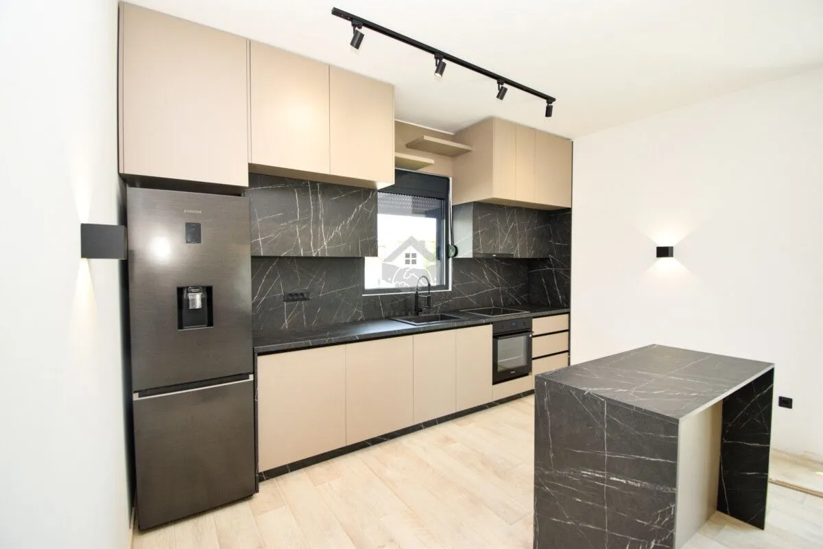 Prodaja, kuća, 154m², Dahna, Podgorica