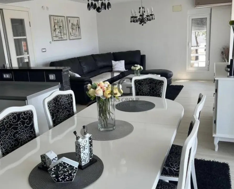 Izdavanje, stan, 100m², Šušanj, Bar