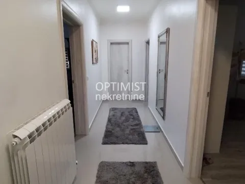 Prodaja, kuća, 194m², Ledine, Beograd - image 5