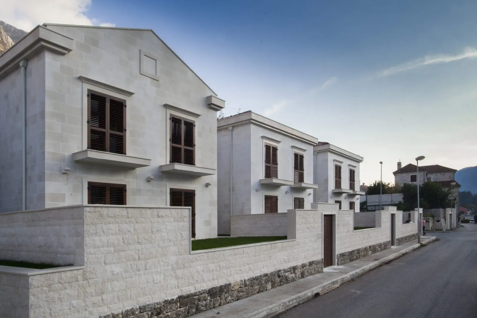 Prodaja, četvorosoban stan, 196m², Dobrota, Kotor