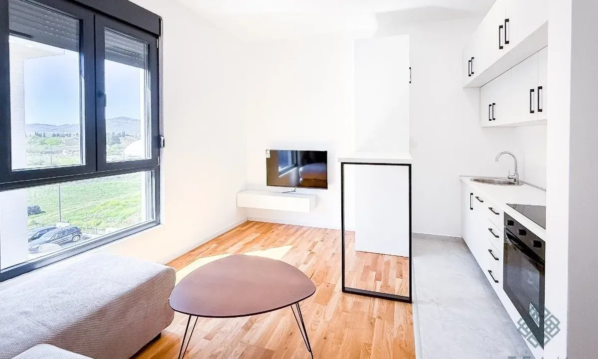 Rent, studio apartment, 21m², Tološi, Podgorica