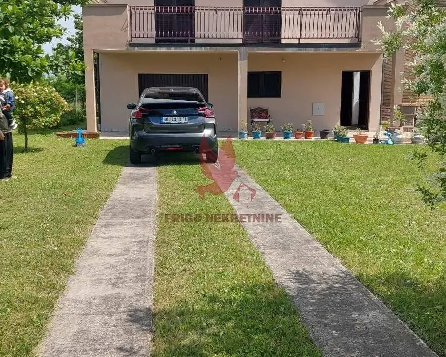 Sale, house, 250m², Sopot, Beograd