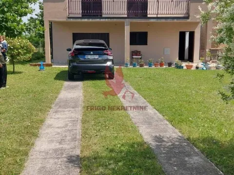 Prodaja, kuća, 250m², Sopot, Beograd - image 1