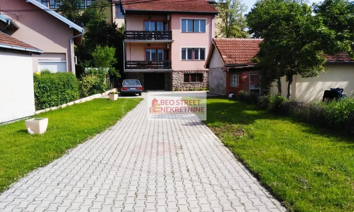 Prodaja, kuća, 300m², Kraljevo, Srbija