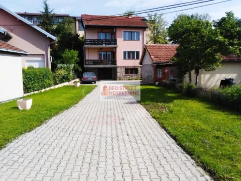 Prodaja, kuća, 300m², Kraljevo, Srbija