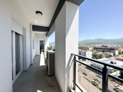 Prodaja, trosoban stan, 106m², Stari Aerodrom, Podgorica - image 8