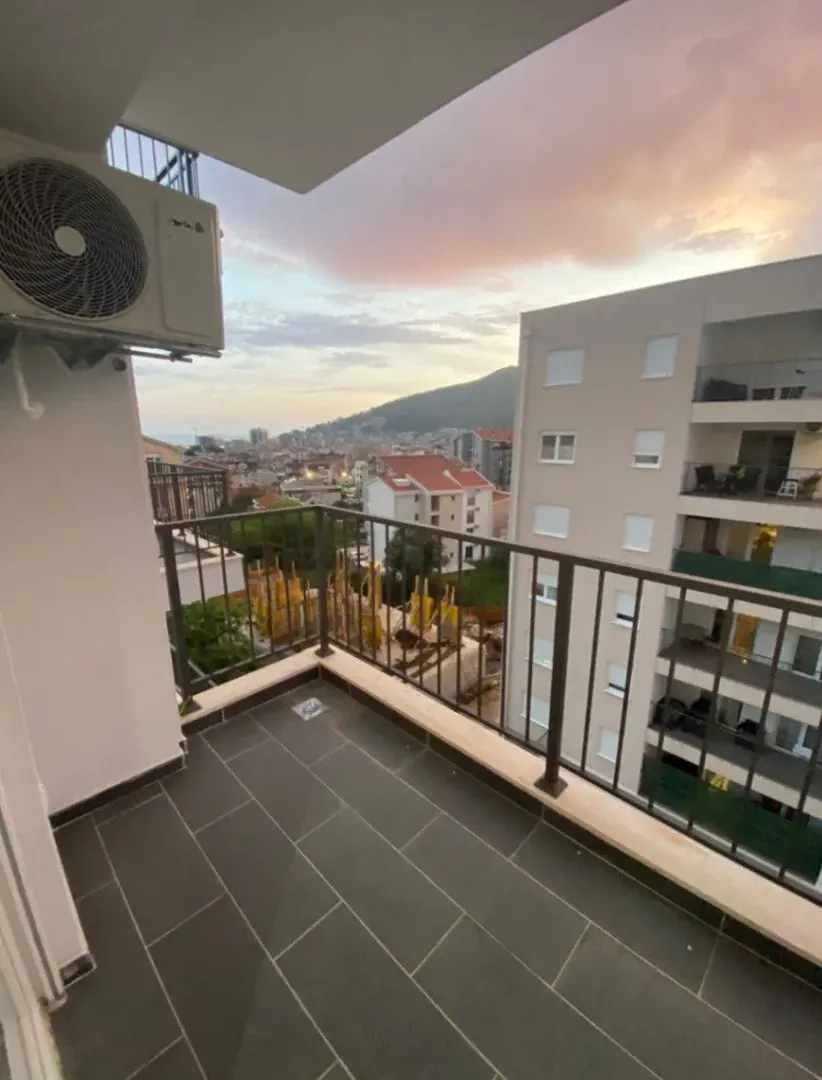 Rent, one bedroom apartment, 45m², Lazi, Budva