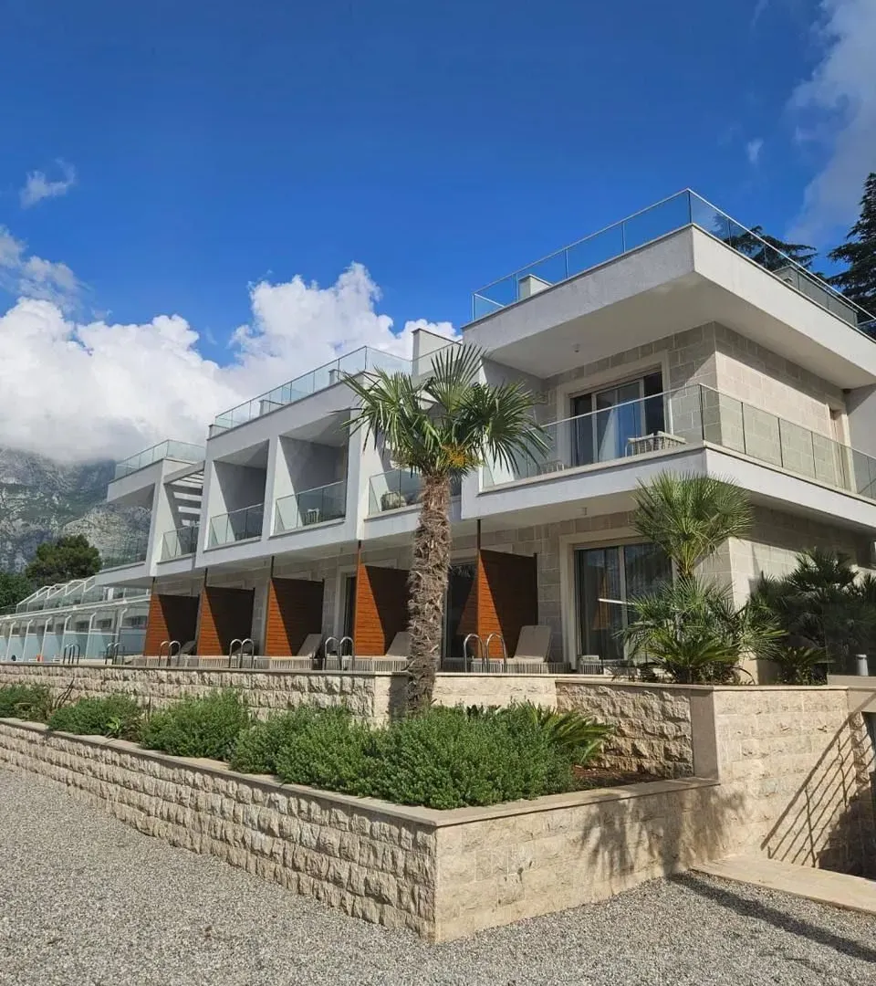 Prodaja, kuća, 400m², Centar, Kotor