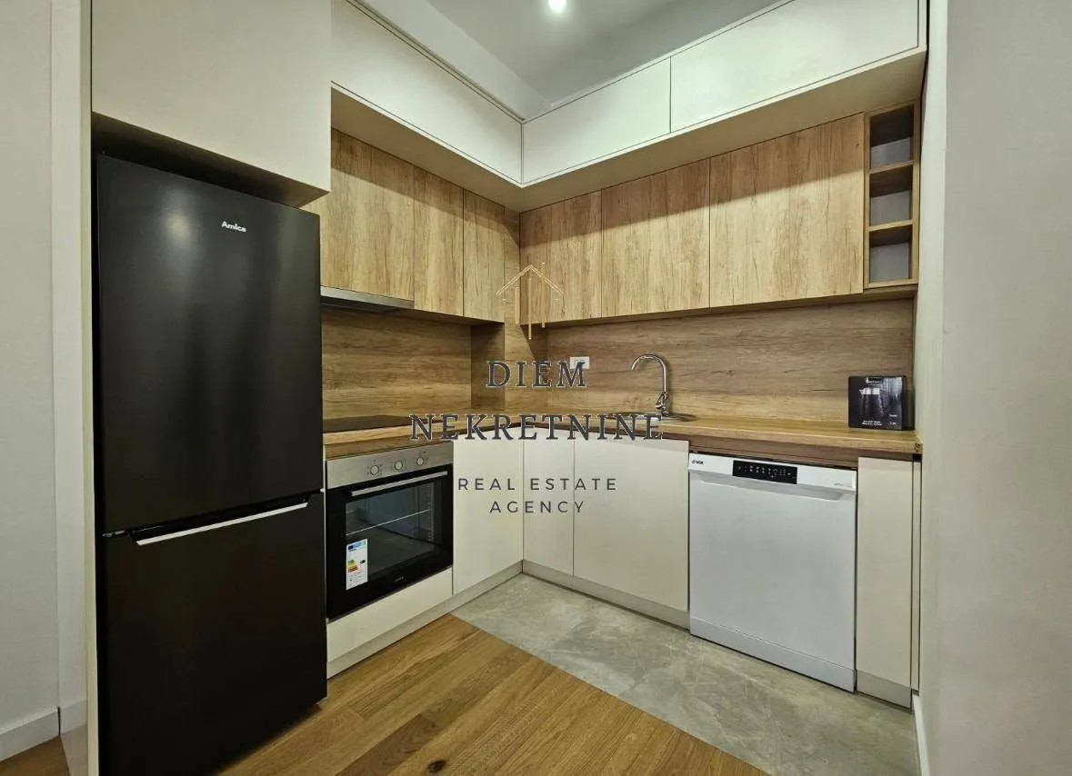Rent, one bedroom apartment, 70m², Centar, Bar