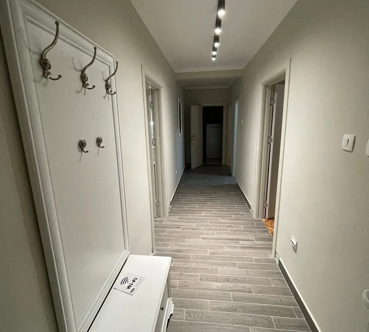 Rent, two bedroom apartment, 120m², Dumidran, Tivat