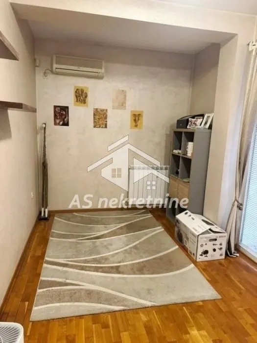 Izdavanje, trosoban stan, 73m², Voždovac Sve Podlokacije, Beograd