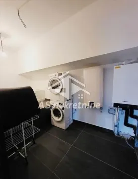 Rent, four bedroom apartment, 200m², Kalenić Pijaca, Vračar Sve Podlokacije - image 33