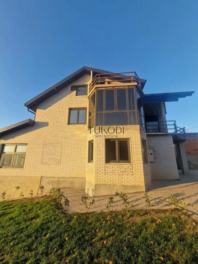 Prodaja, kuća, 550m², Sremska Kamenica, Petrovaradin