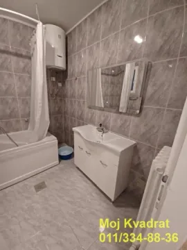 Izdavanje, trosoban stan, 80m², Slavija, Vračar Sve Podlokacije - image 16