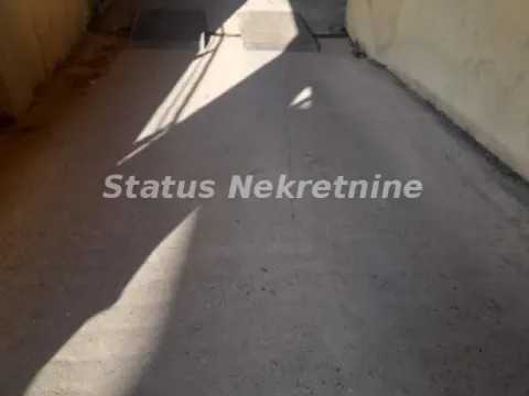 Izdavanje, parking/garaža, 16m², Bulevar Oslobodjenja, Novi Sad Sve Podlokacije - image 4