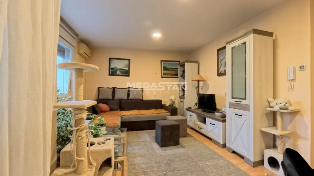Sale, three bedroom apartment, 76m², Stari Grad, Beograd