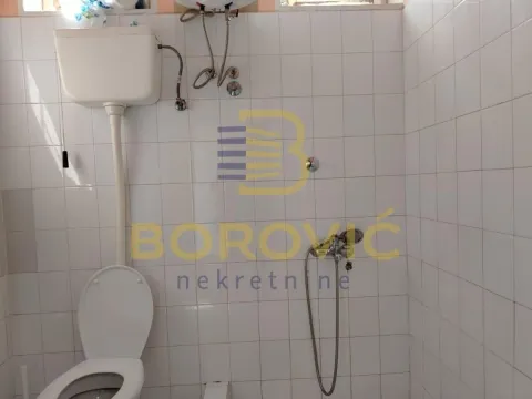 Rent, house, 95m², Borča 1, Borča Sve Podlokacije - image 9
