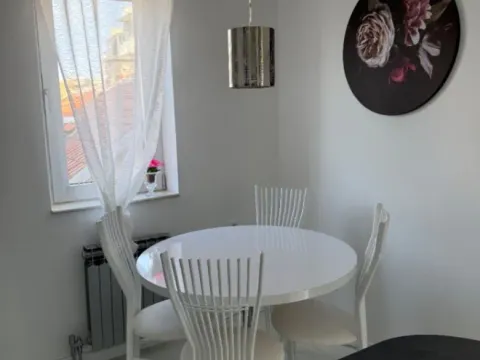 Izdavanje, dvosoban stan, 70m², Beograd, Srbija - image 4