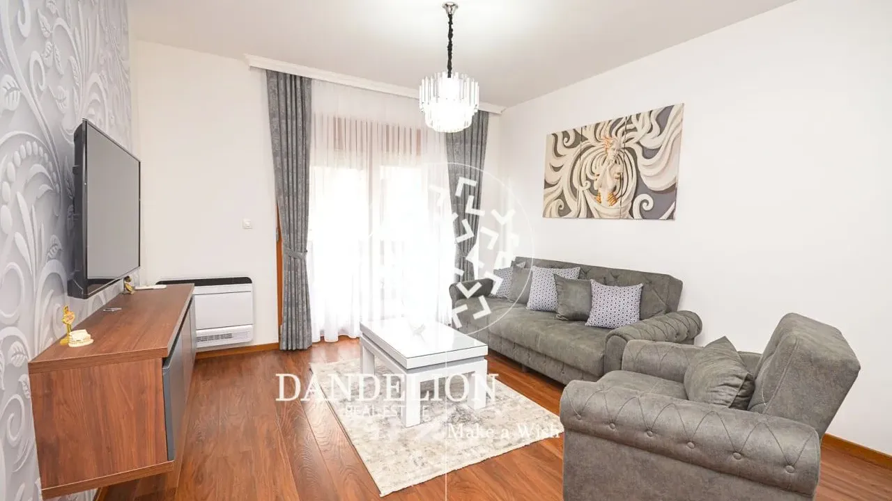 Izdavanje, dvosoban stan, 69m², Master Kvart, Podgorica