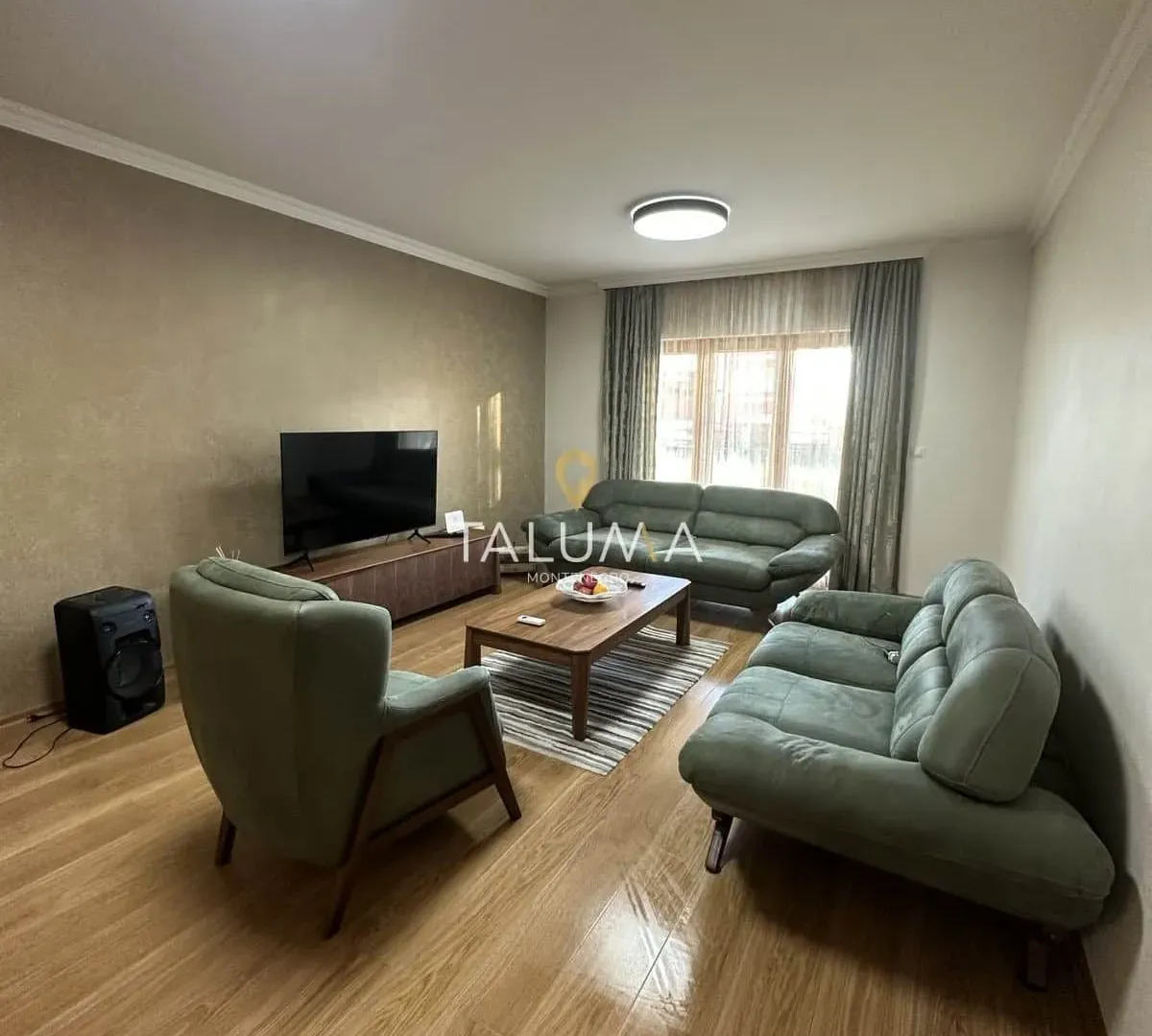 Prodaja, kuća, 200m², Rogami, Podgorica