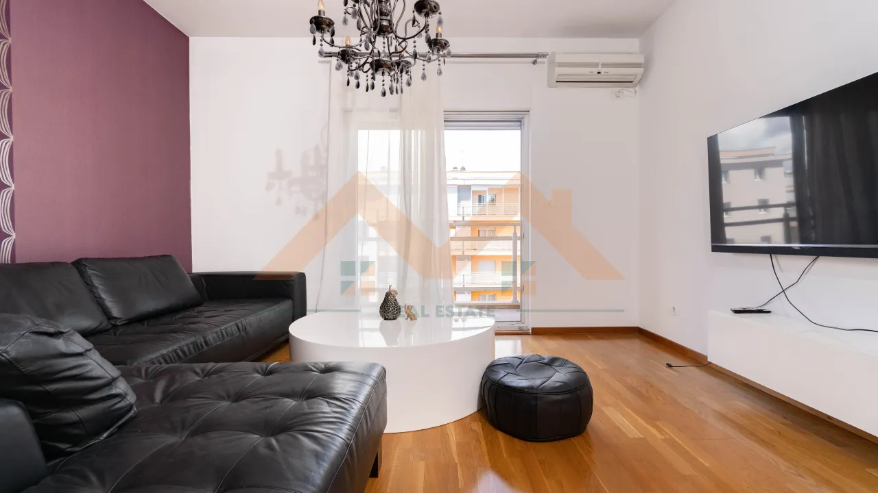 Izdavanje, jednosoban stan, 53m², City Kvart, Podgorica